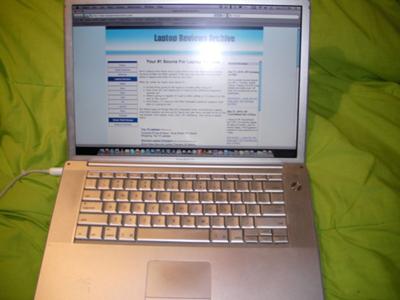 Apple 15 Aluminum PowerBook G4 screen