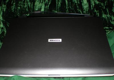 Toshiba Satellite A105-S4034 top